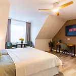 Be Serviced Aparthotel