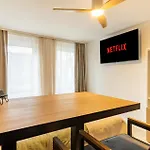 Aparthotel Be Serviced