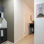 Be Serviced Aparthotel